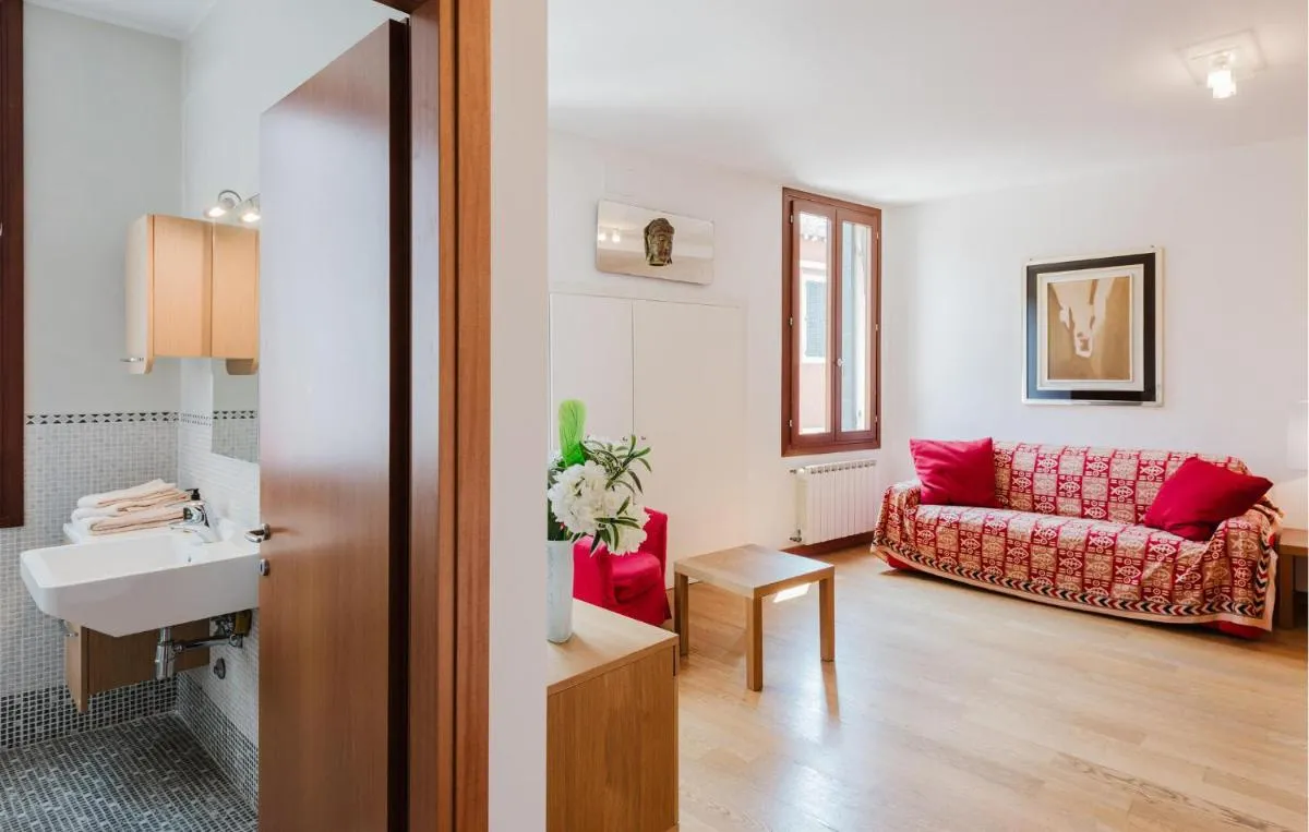 Image 2 of Gorgeous Apartment In Venezia With Wifi