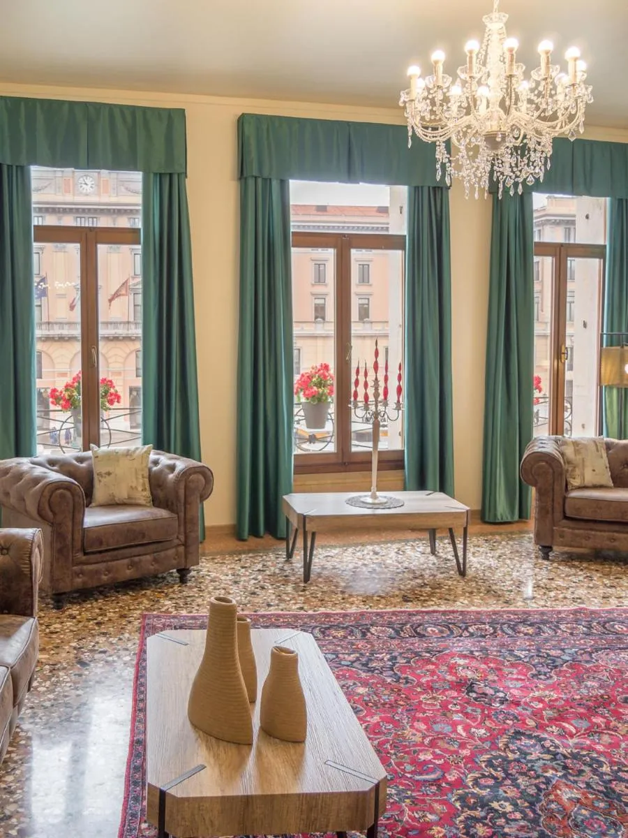 Image 3 of Grand Canal Suite by Wonderful Italy