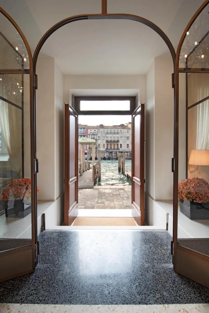 Image 4 of H10 Palazzo Canova