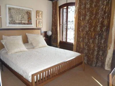 Image 1 of Honeymoon suite on Grand Canal