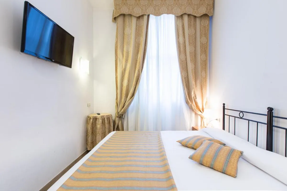 Image 6 of Hotel Agli Artisti