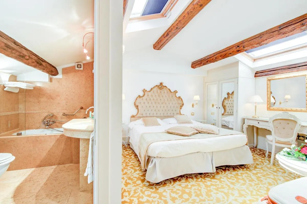 Image 2 of Hotel Al Duca Di Venezia