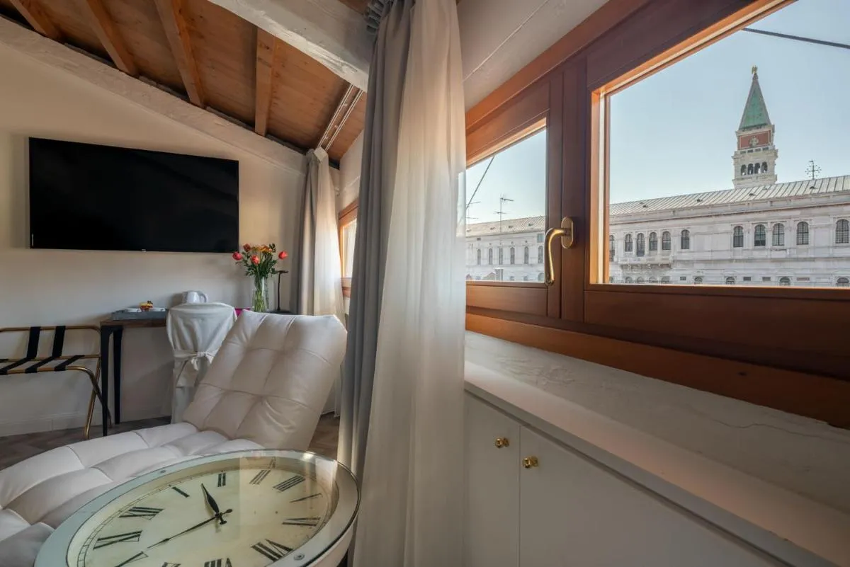Image 4 of Hotel Antigo Trovatore