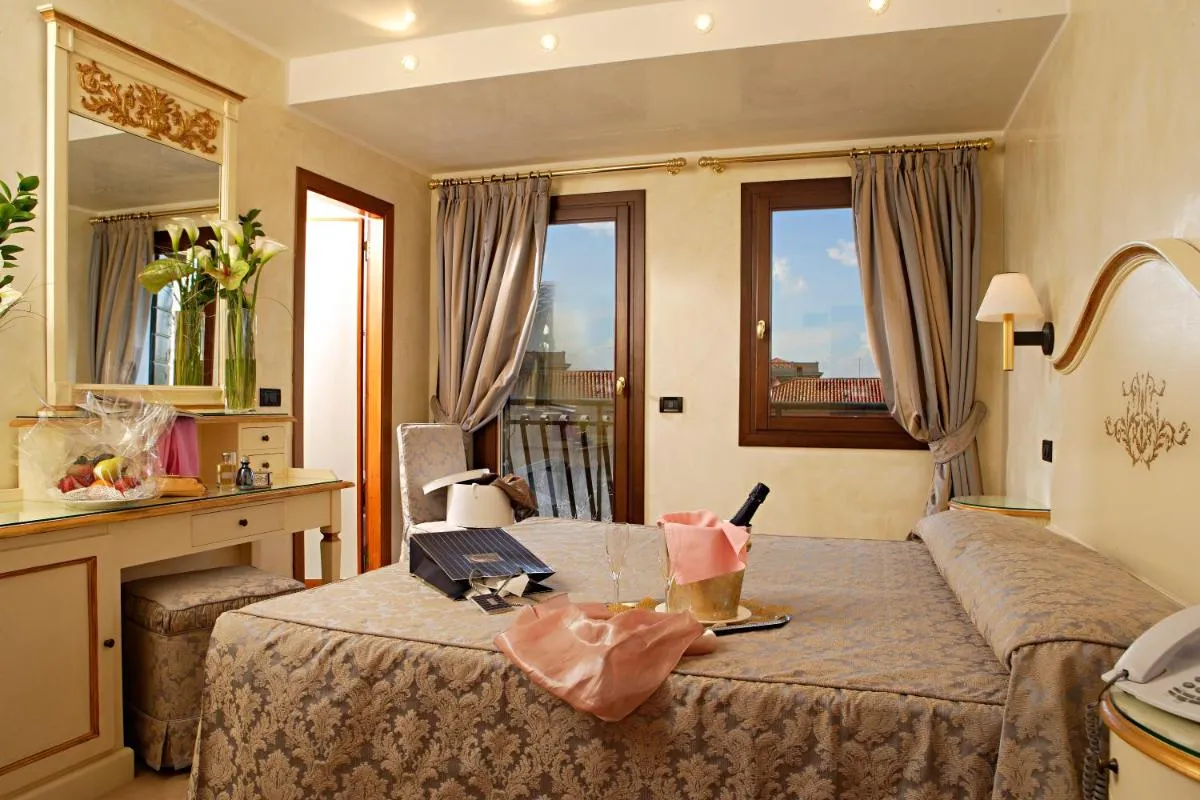Image 6 of Hotel Carlton Capri