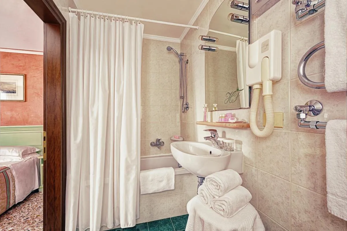 Image 2 of Hotel Firenze