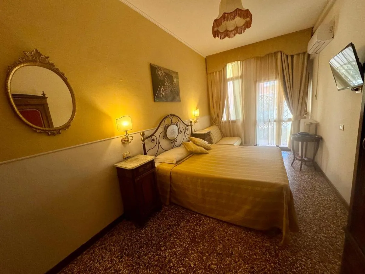 Image 1 of Hotel Fontana