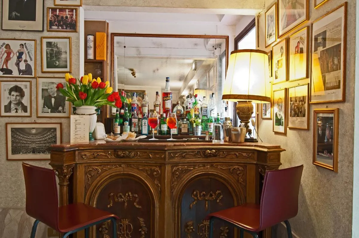 Image 4 of Hotel La Fenice et Des Artistes