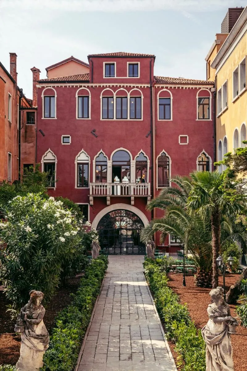 Image 5 of Il Palazzo Experimental
