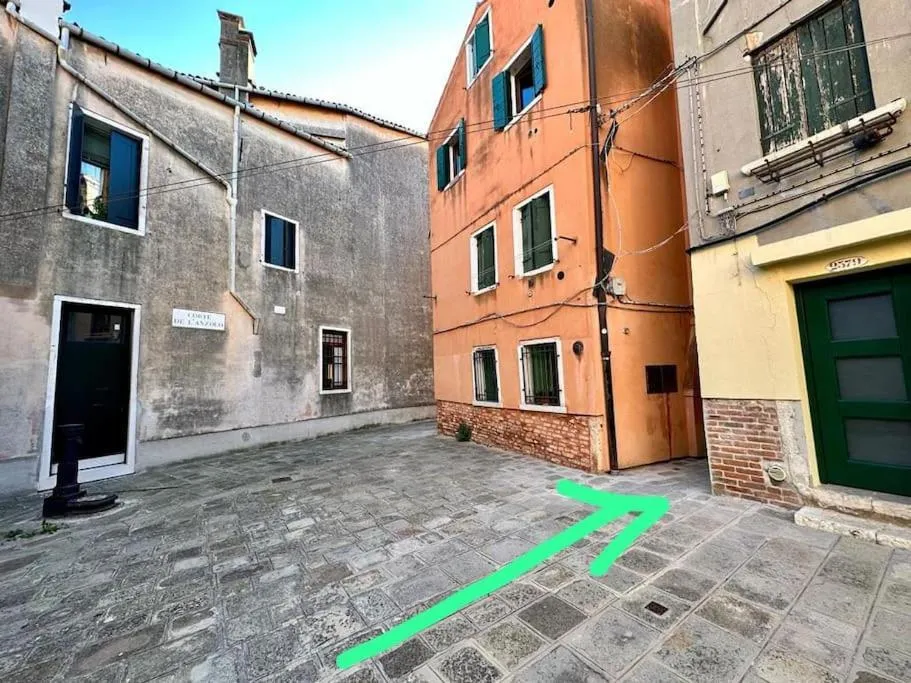 Image 2 of Incantevole Casetta Veneziana