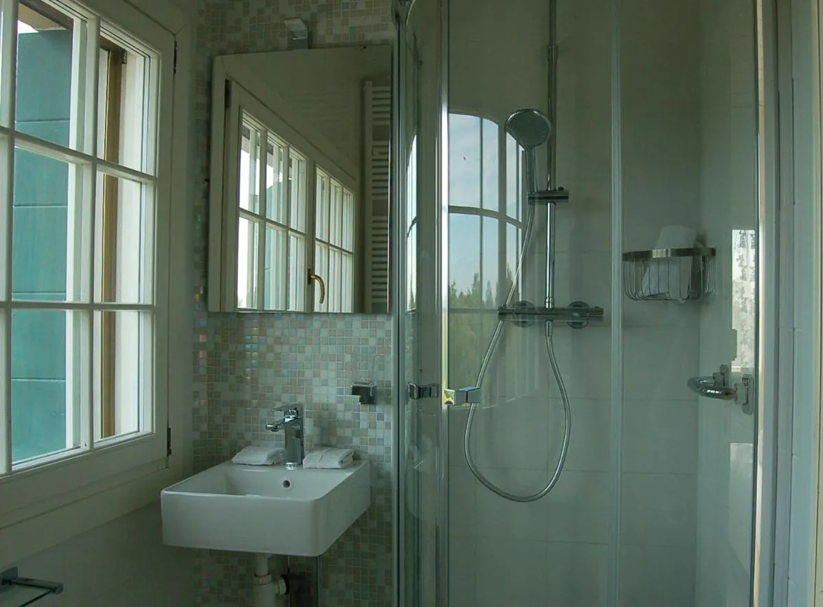 Image 2 of Junior Suites Venezia