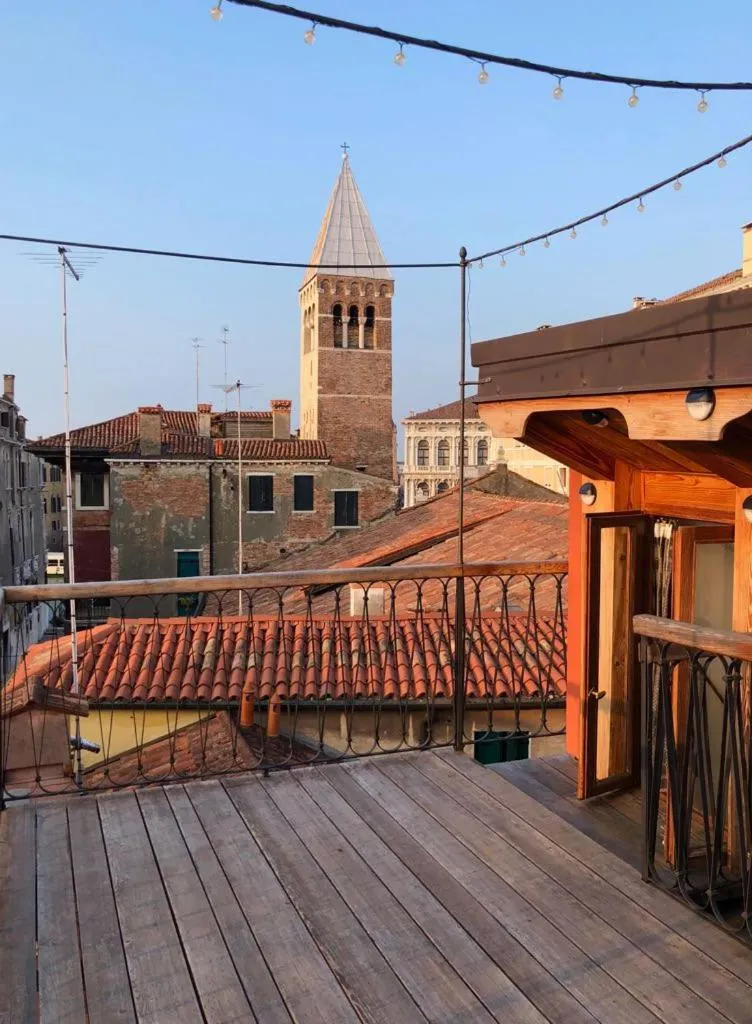Image 3 of KEY LOCATION near Palazzo Grassi