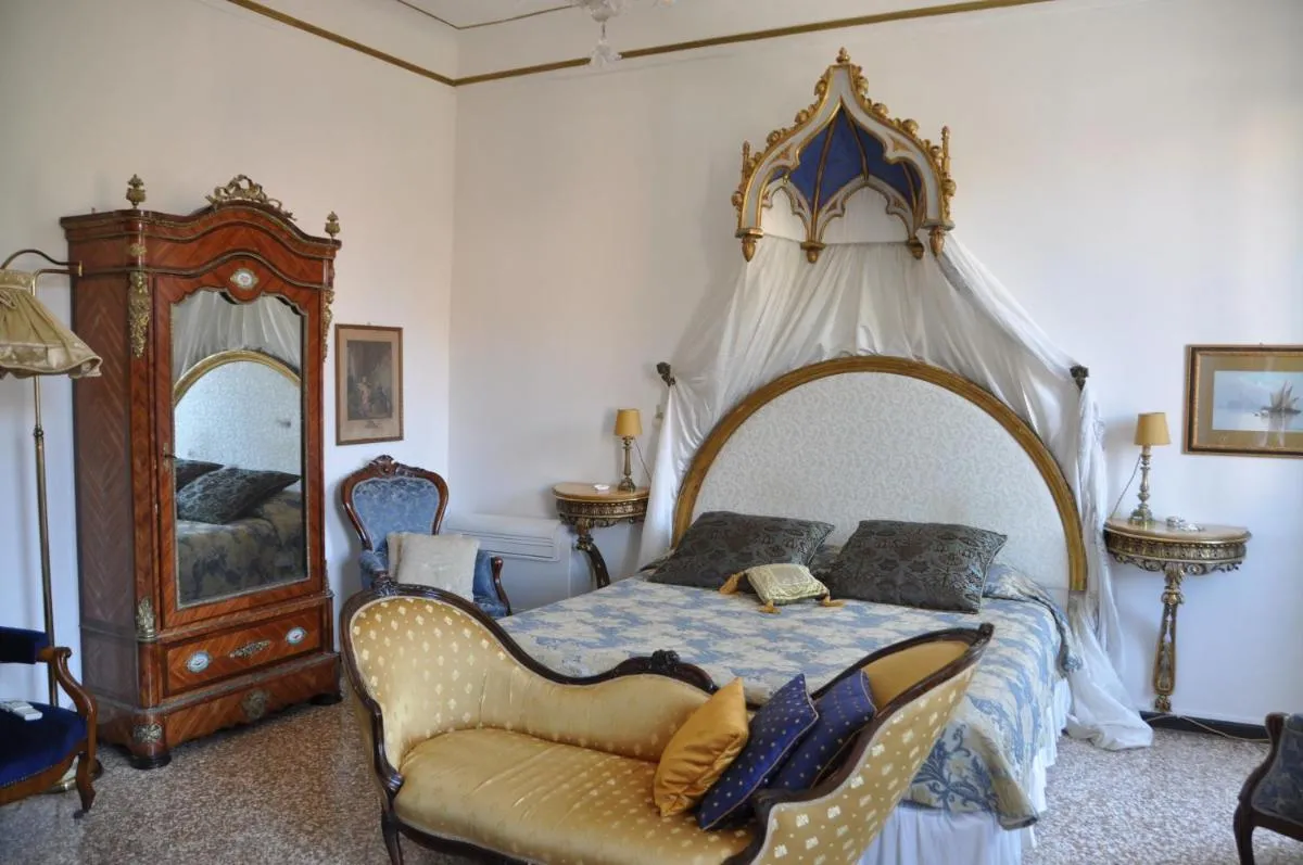 Image 5 of La Chambre D’Ella