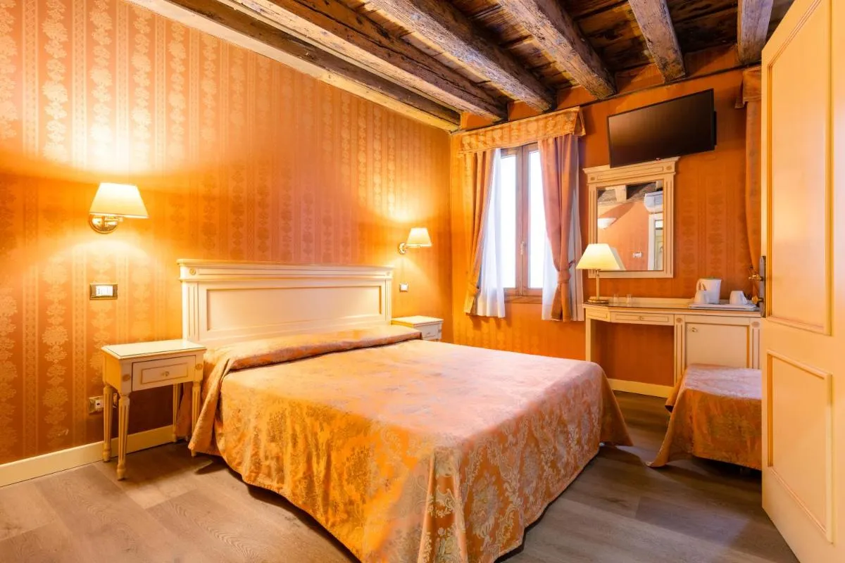 Image 5 of Lanterna Di Marco Polo