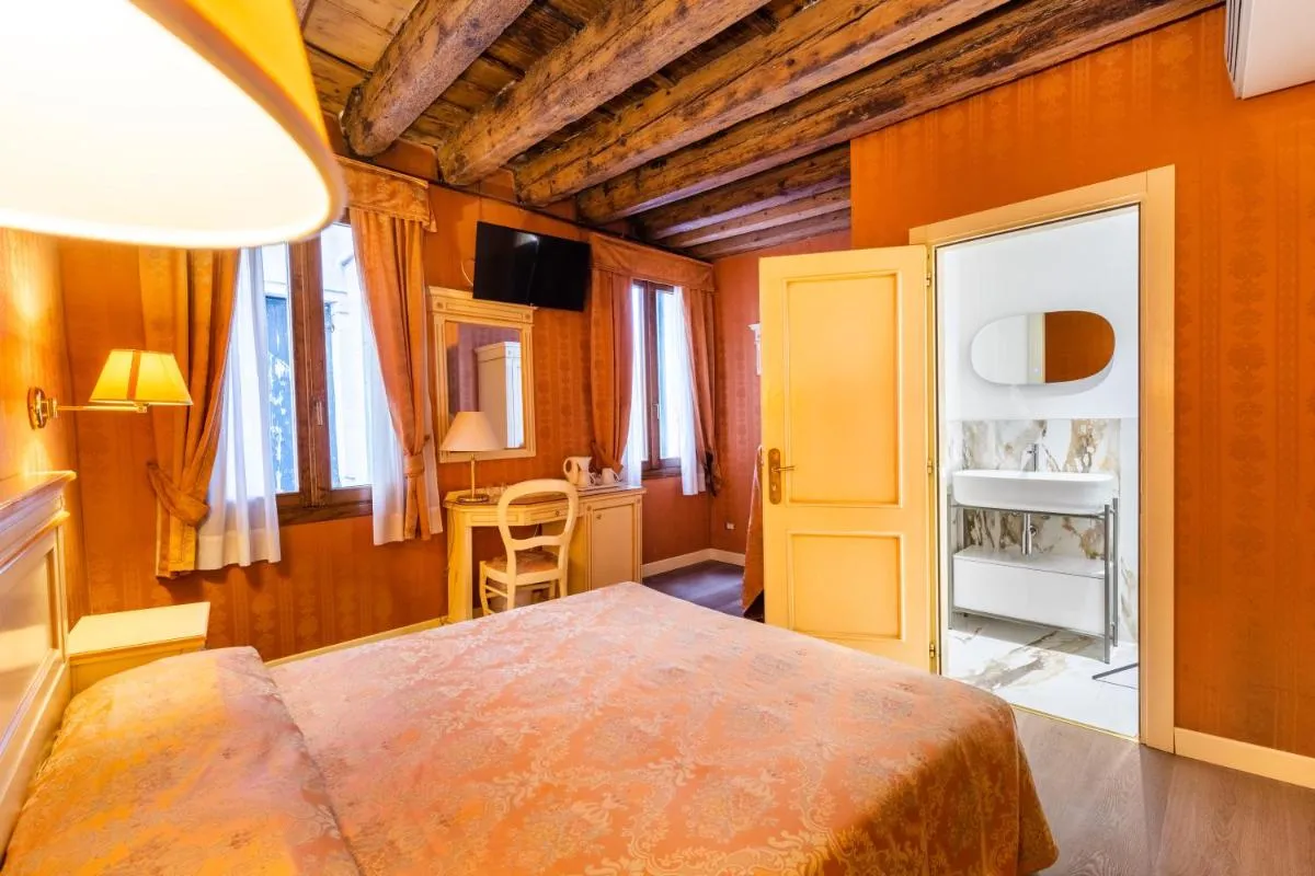 Image 1 of Lanterna Di Marco Polo