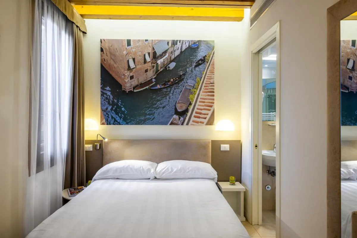 Image 6 of Leone Hotel