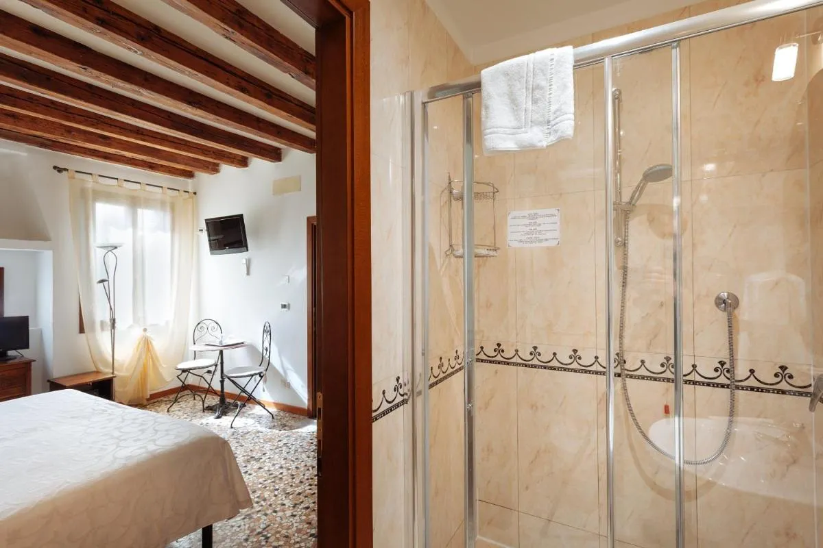 Image 2 of Locanda Art Deco