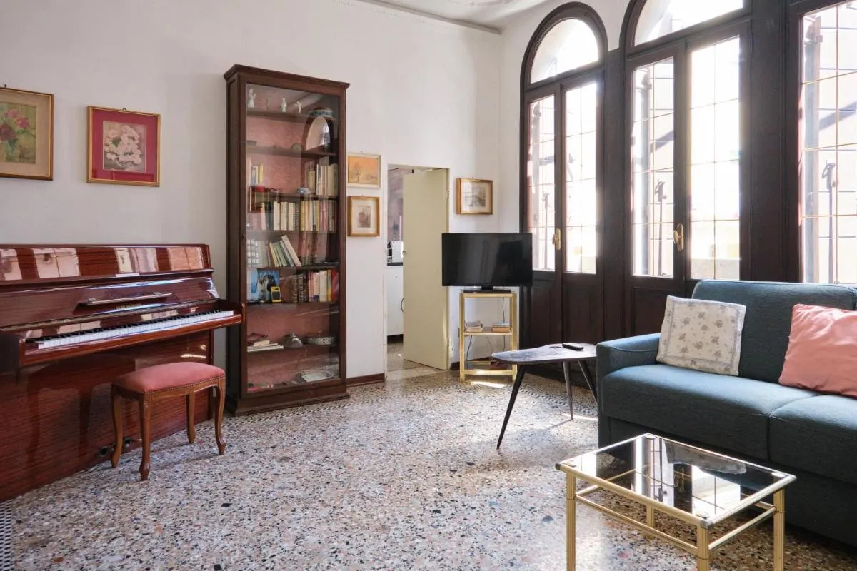 Image 4 of Lustraferi Apartment
