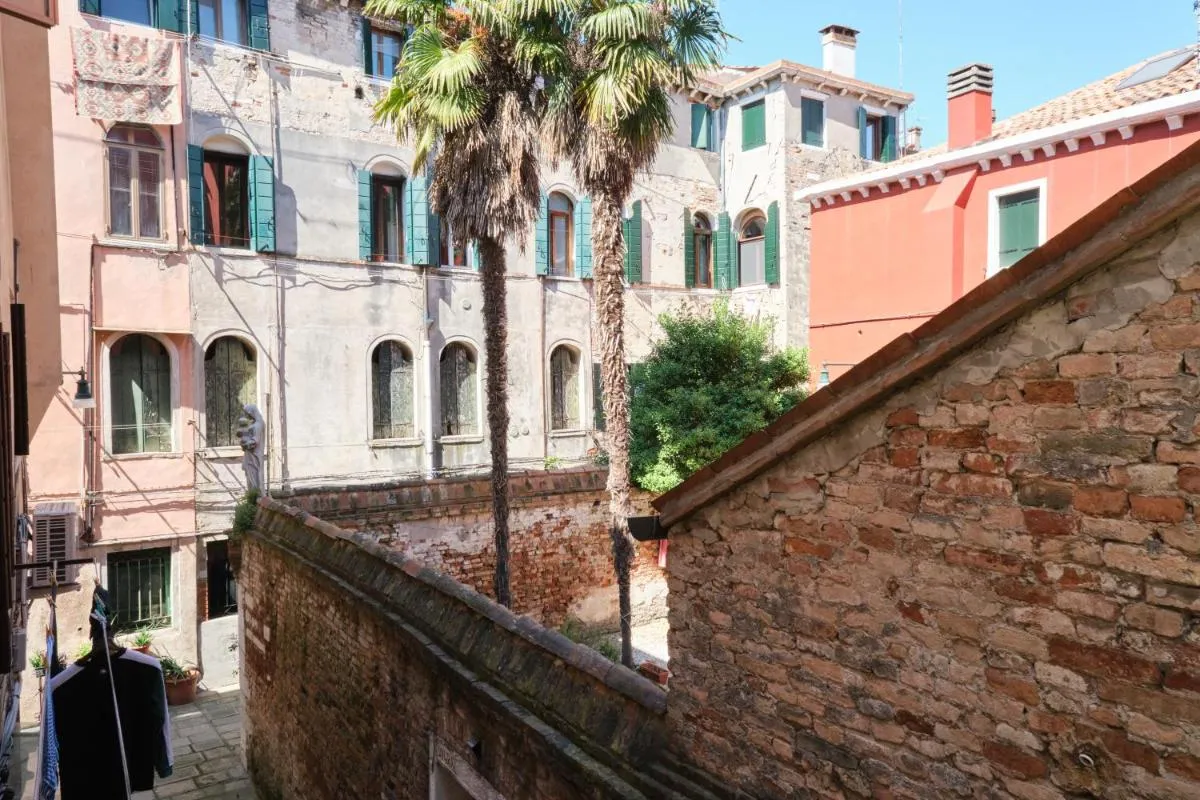 Image 5 of Lustraferi Apartment