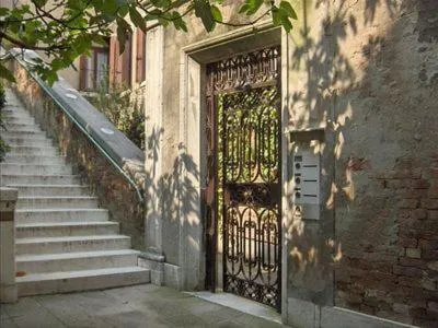 Image 1 of Luxury apartment on the Grand Canal