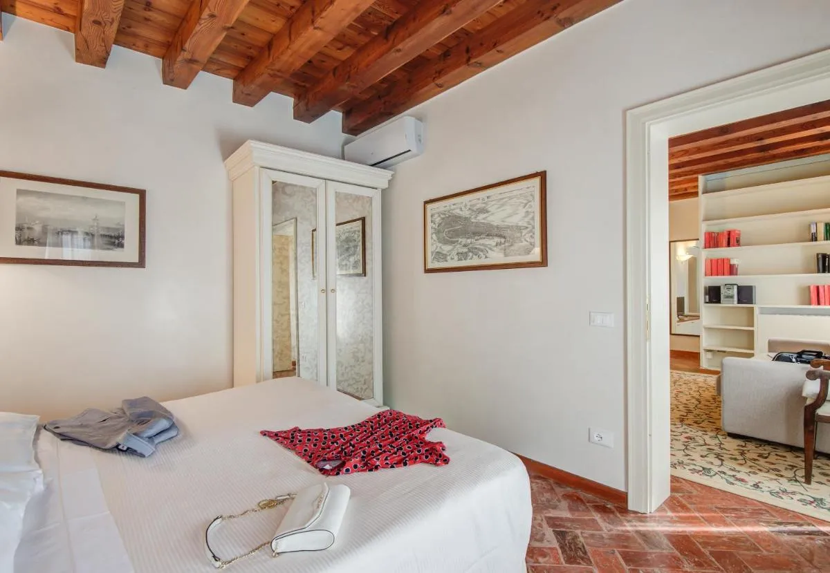 Image 1 of Master Venice Apartments