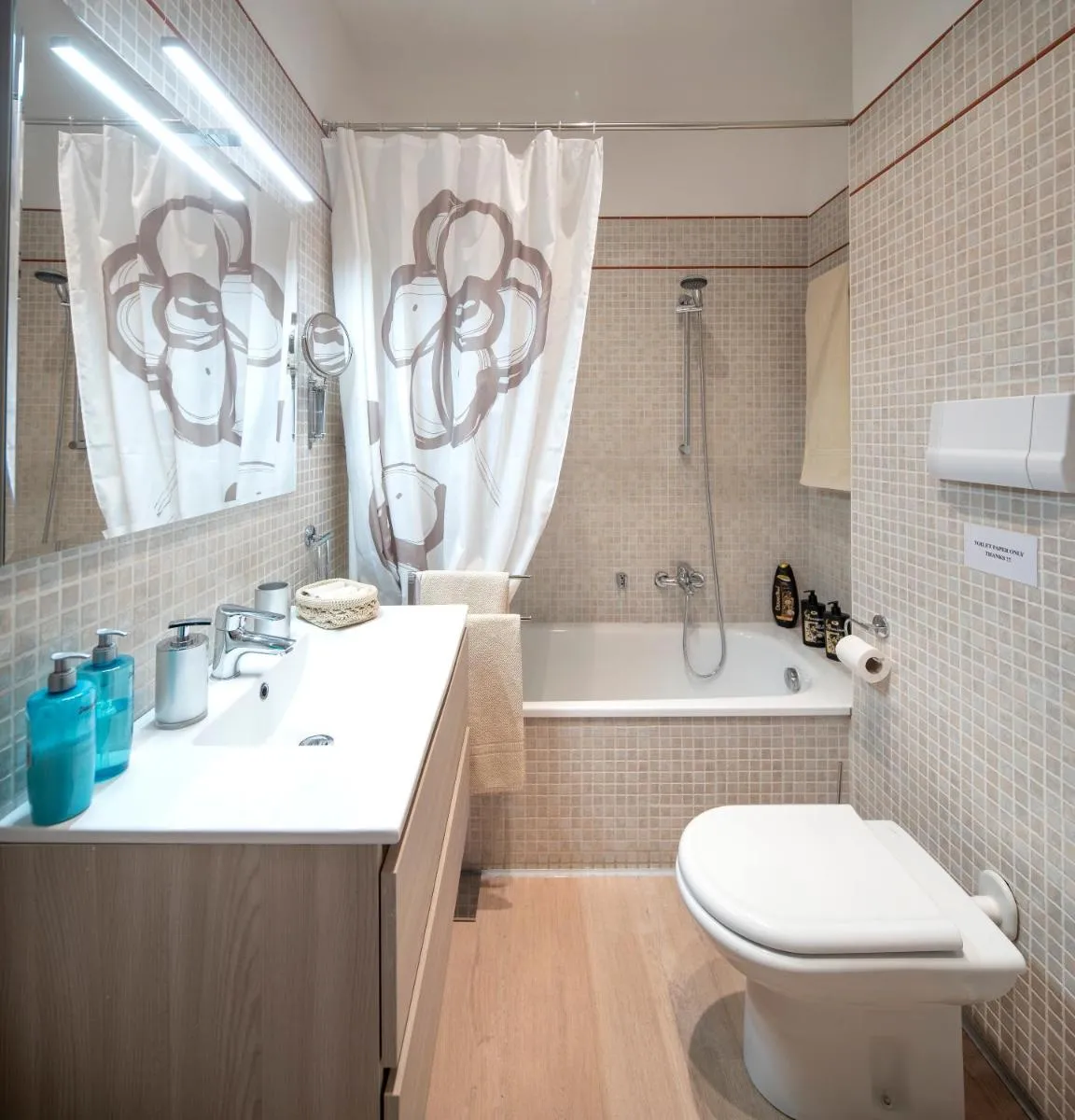 Image 3 of Nice & Cozy apartment