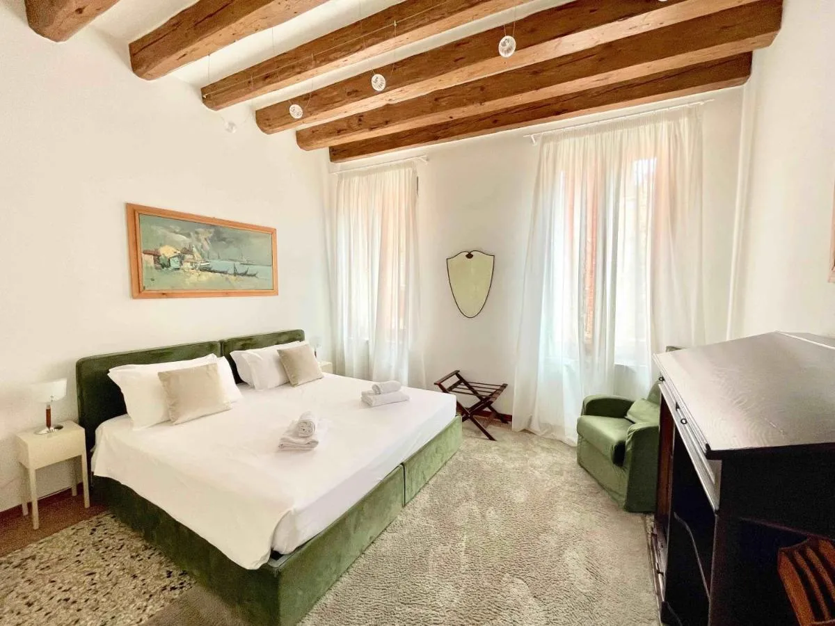 Image 1 of PALAZZO SAN SAMUELE – elegant apartment in San Marco