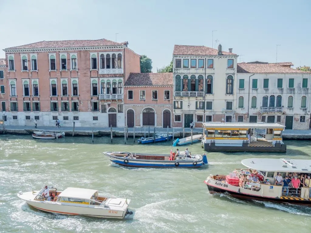 Image of Palace Canal View by Wonderful Italy