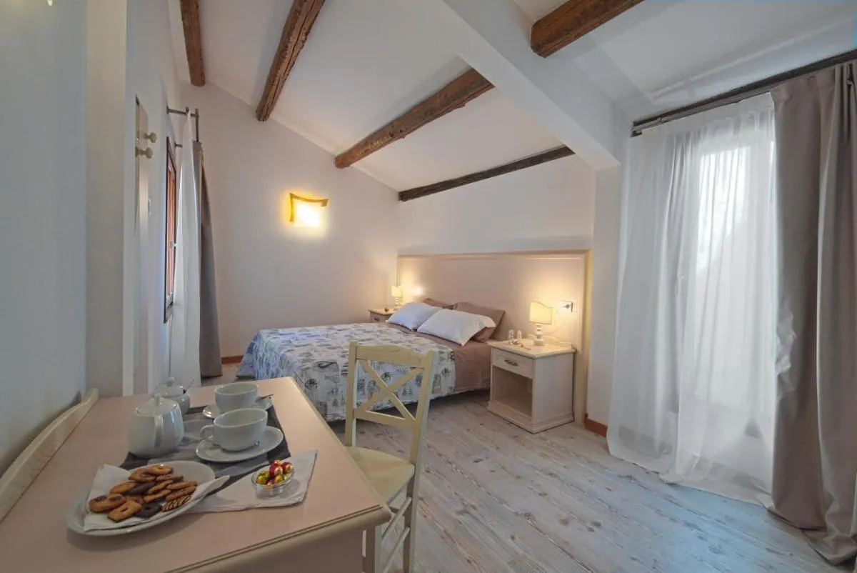 Image 6 of Palazzetto Canossa