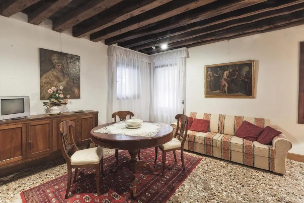 Image 4 of Palazzetto San Lio, Rialto