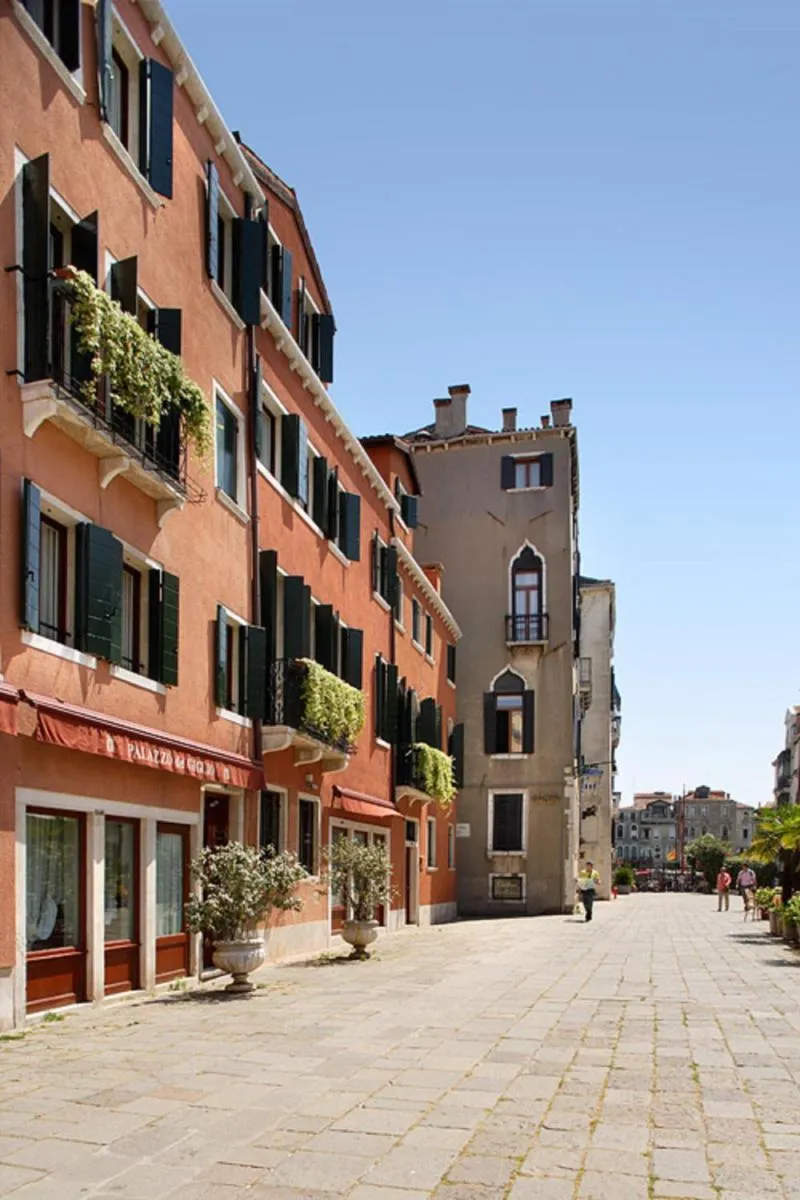 Image 3 of Palazzo del Giglio