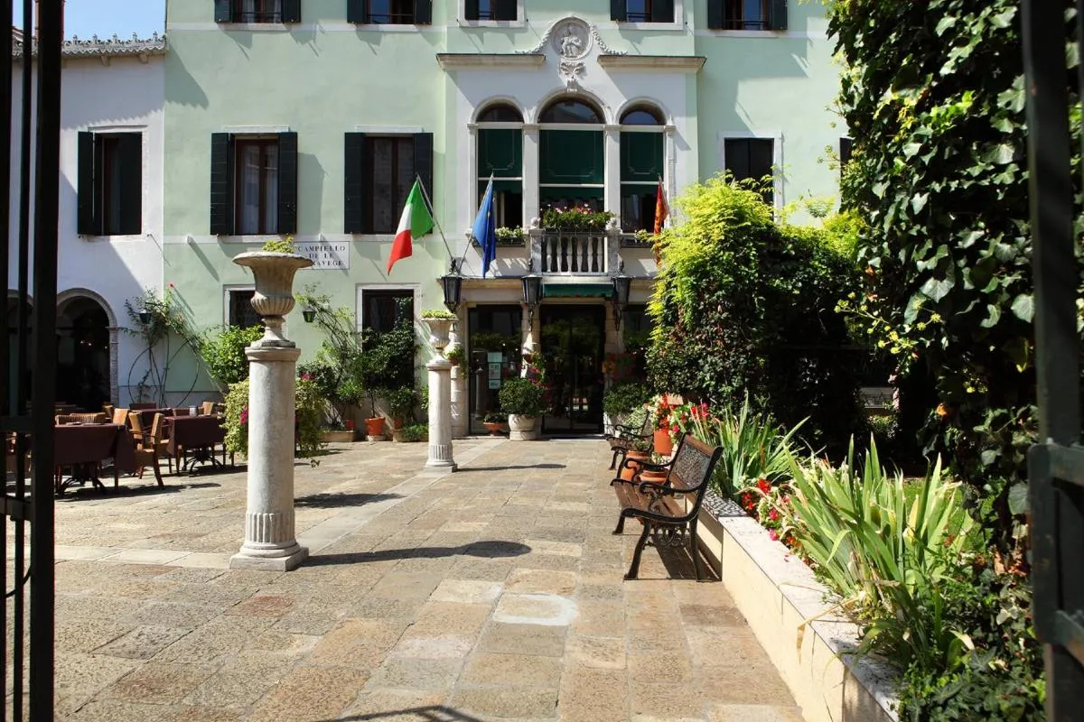Image 5 of Pensione Accademia – Villa Maravege