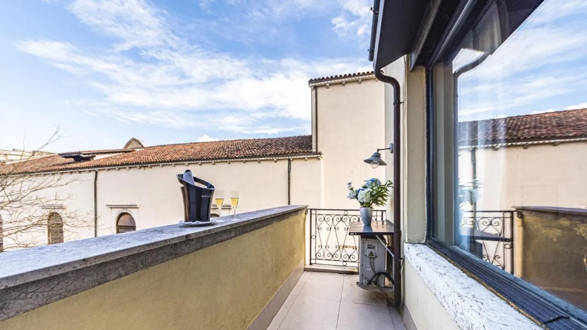 Image 5 of Penthouse Accademia