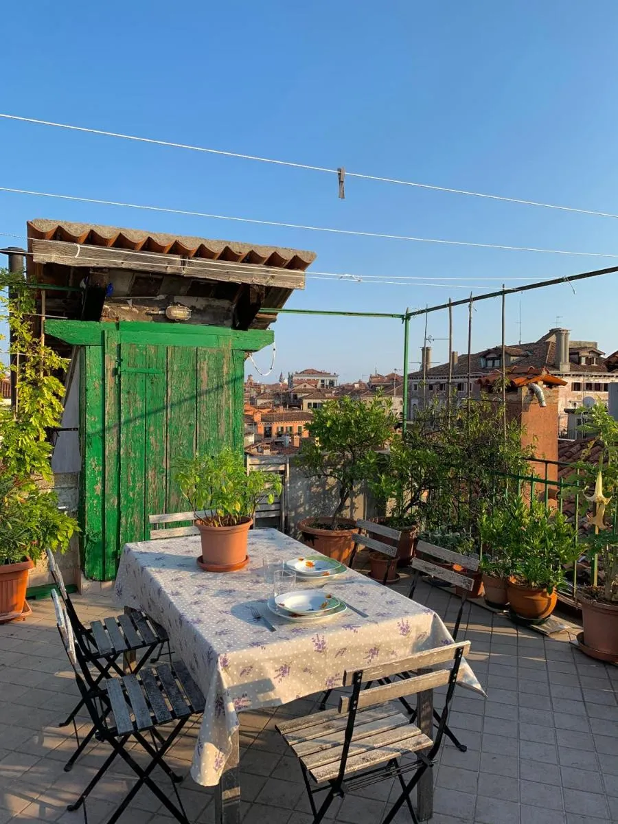 Image 3 of REGINA – ROMANTIC STUDIO near RIALTO