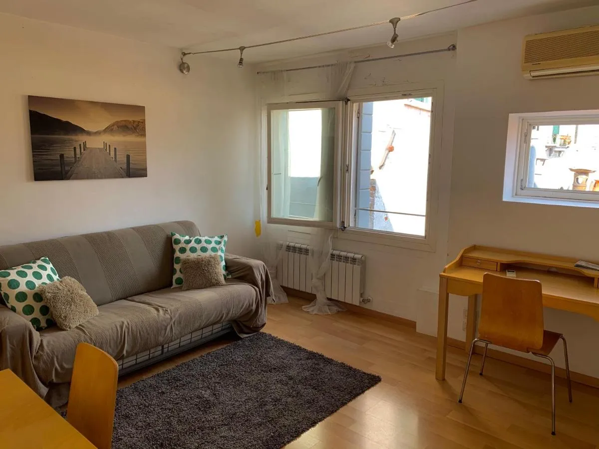 Image 2 of REGINA – ROMANTIC STUDIO near RIALTO