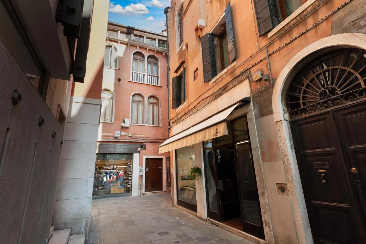 Image 4 of Residenza Manin Apartments