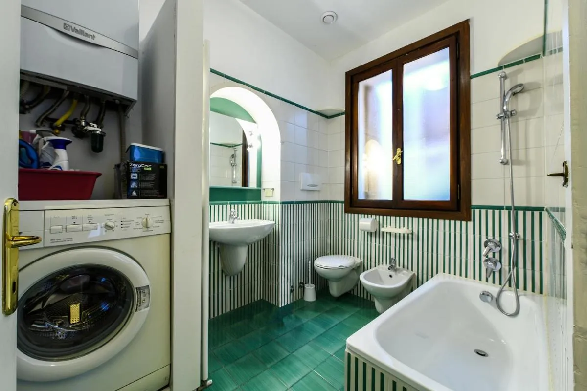 Image 6 of Rialto Apartment