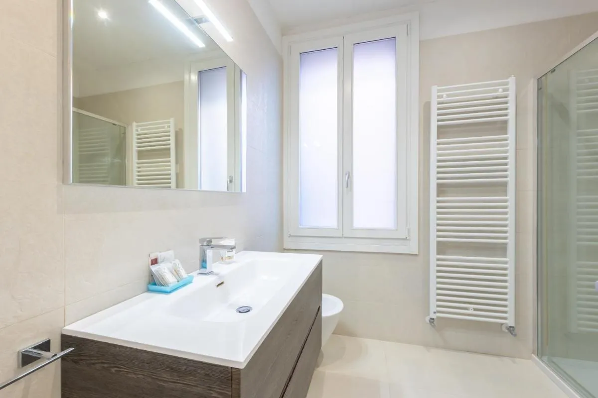 Image 2 of Rialto Bridge Luxury apartment