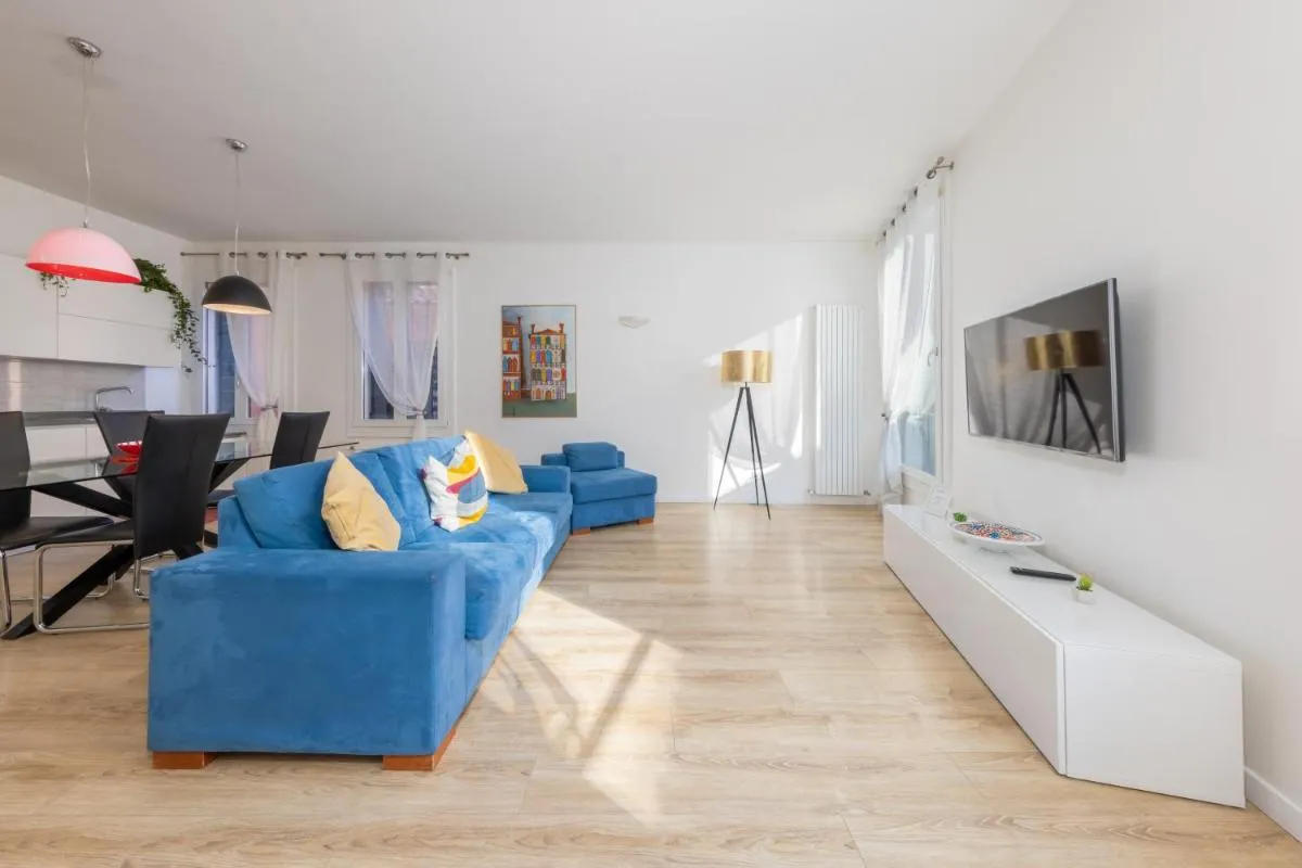 Image 4 of Rialto Bridge Luxury apartment