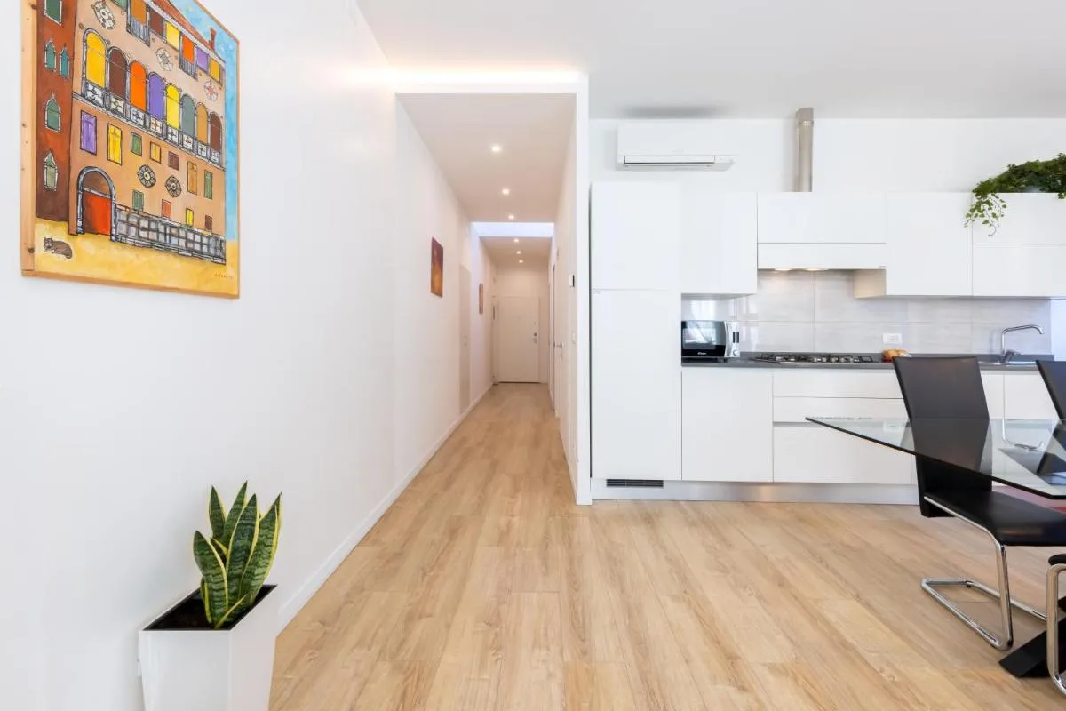Image 3 of Rialto Bridge Luxury apartment