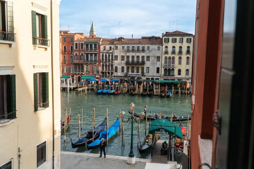 Image of Rialto Deluxe Grand Canal View R&R