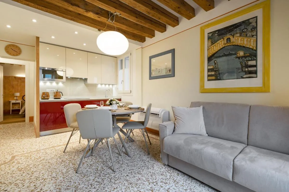 Image 3 of Rialto Sant’Aponal Prestige by Wonderful Italy