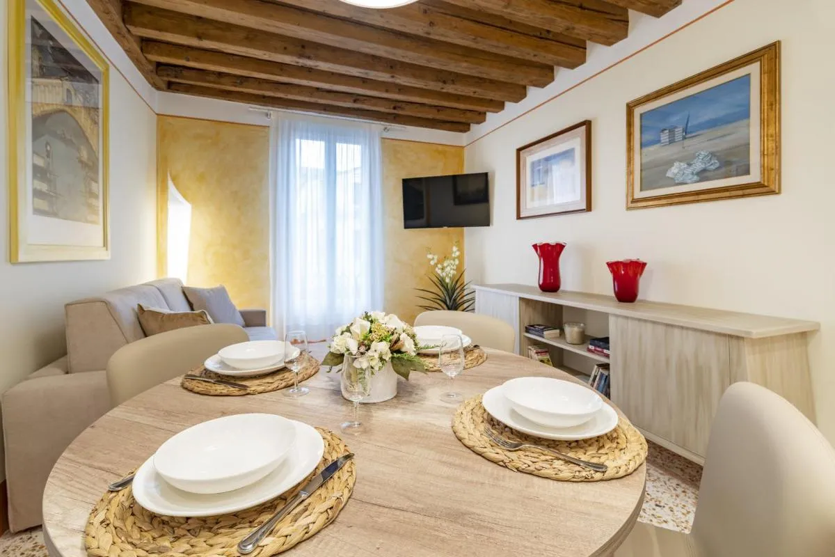 Image 4 of Rialto Sant’Aponal Prestige by Wonderful Italy