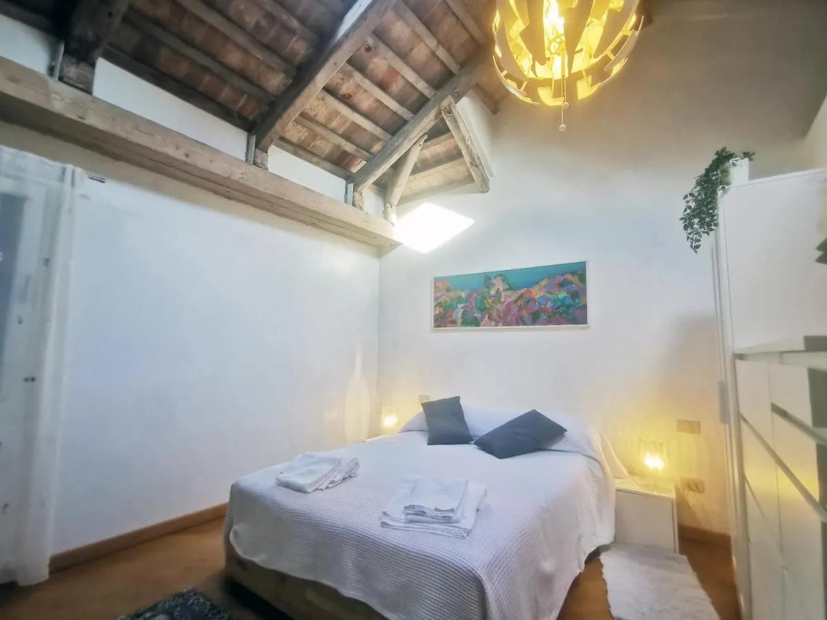 Image 6 of Romantic Sky Apartment