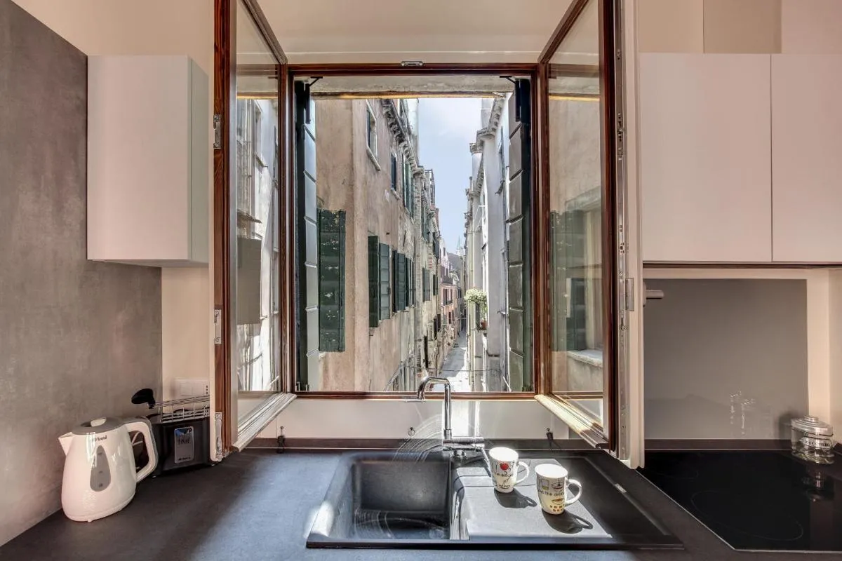 Image 5 of Rugabella Rialto Deluxe by Wonderful Italy