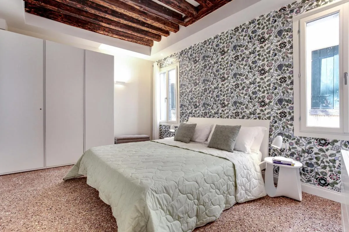 Image 2 of Rugabella Rialto Deluxe by Wonderful Italy