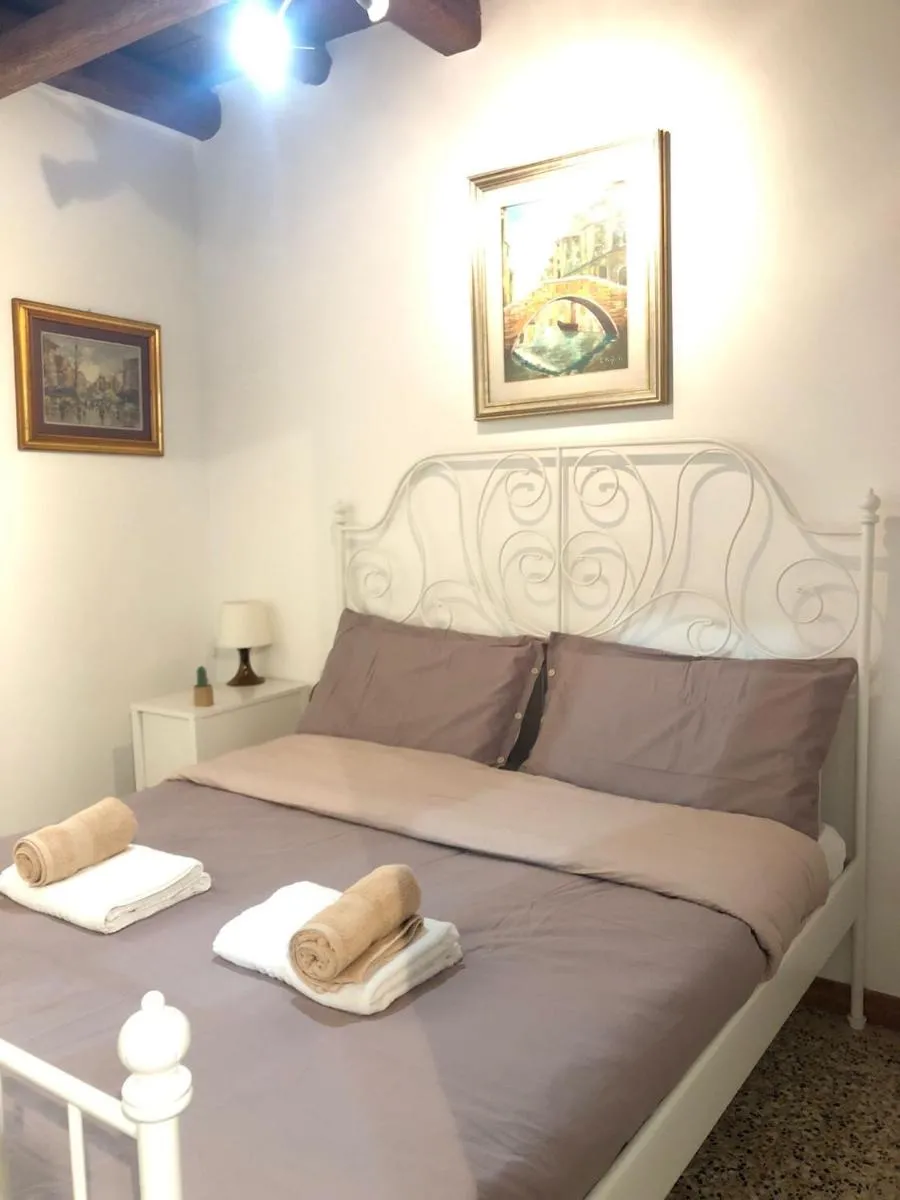 Image 3 of SALAMON GUEST HOUSE
