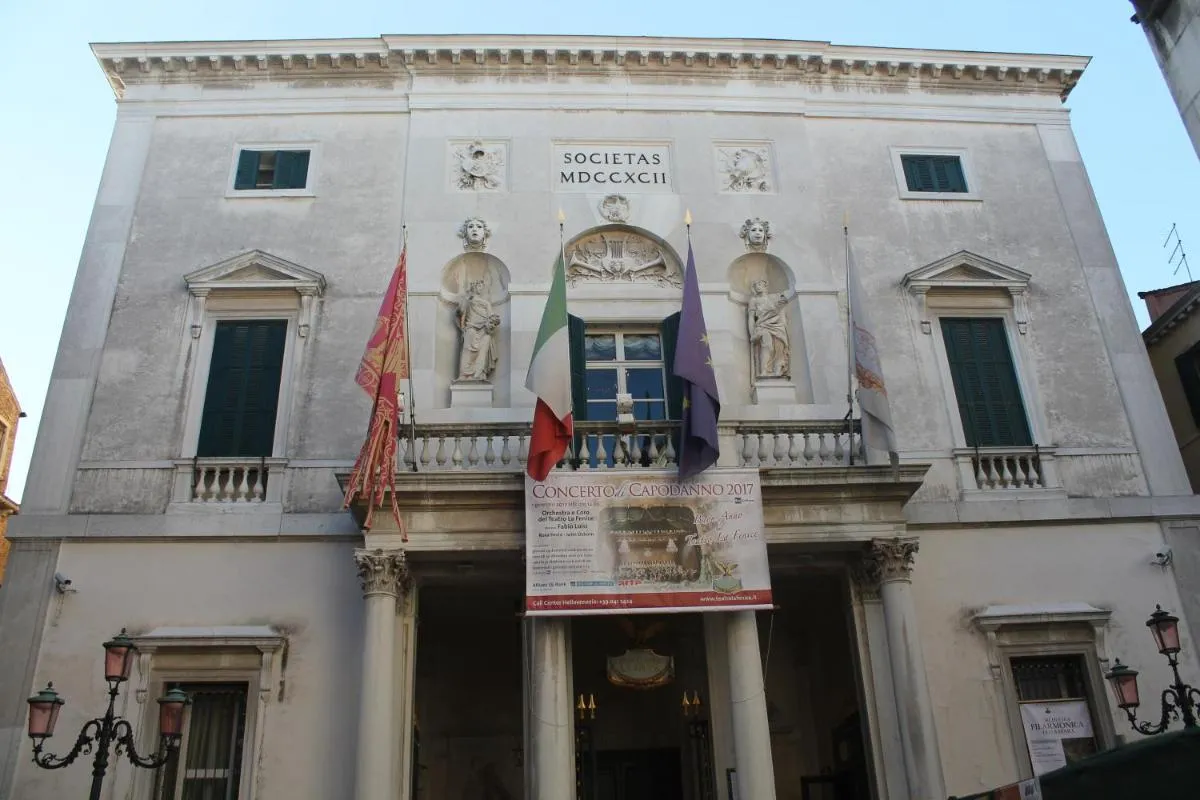 Image 5 of San Marco Fenice 3bdr 2bth apartment