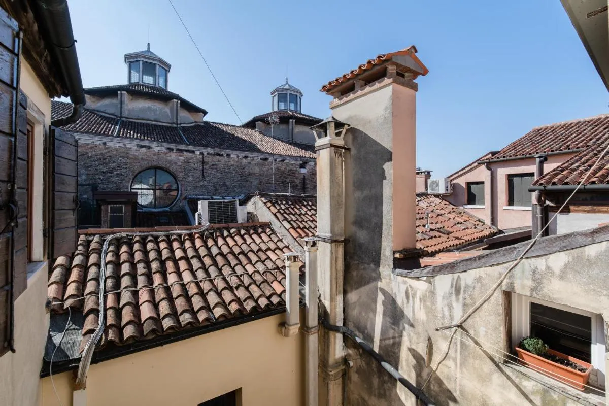 Image 5 of San Marco vista sui tetti veneziani Apartment