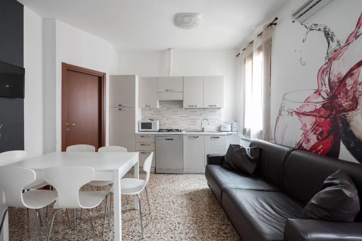 Image 4 of San Polo Canal View Apartments by Wonderful Italy