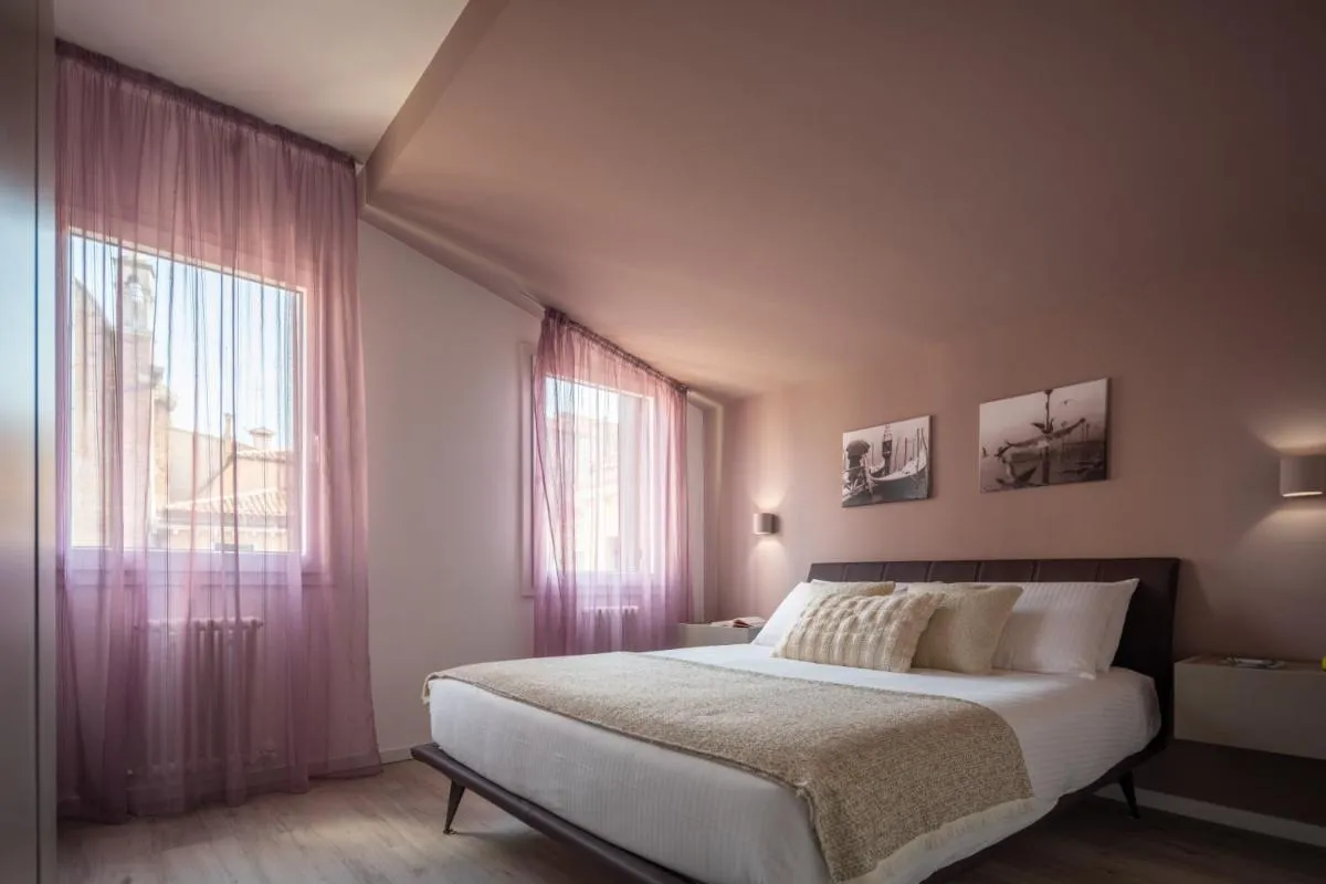 Image 6 of Sant’Aponal Cozy Apartment with Balcony R&R